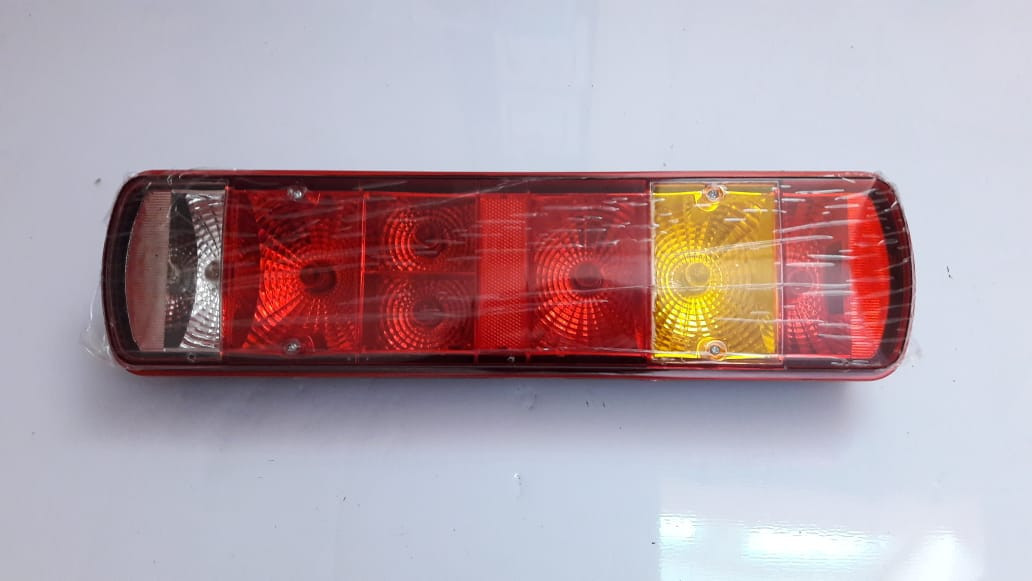картинка Фонарь задний R в сборе Sinotruk, Howo WG9719810002 от магазина Dulan.tj