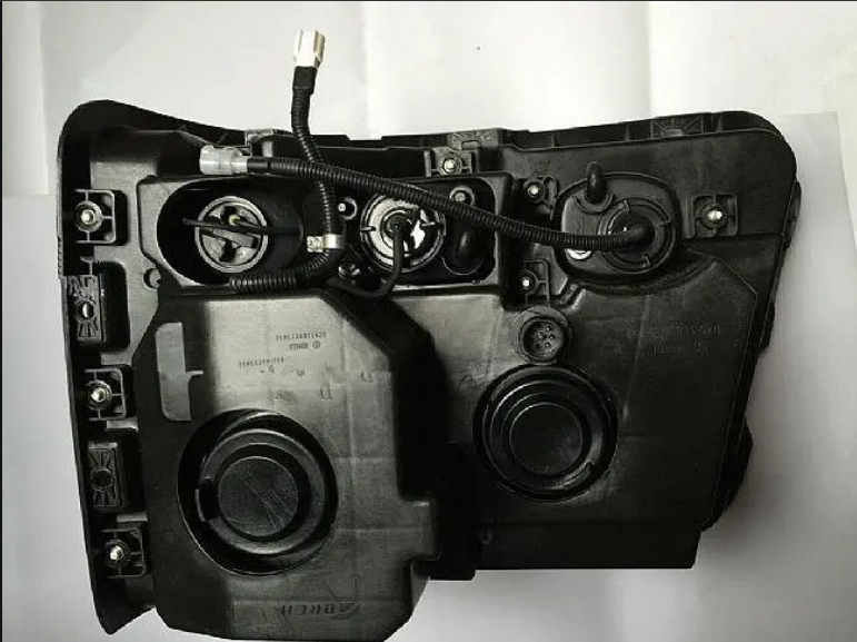 картинка Фара Shacman F3000 правый DZ93189723020 от магазина Dulan.tj